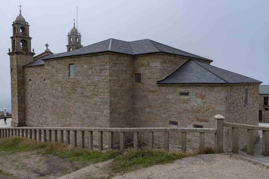 A Coruña 079 - Muxia - santuario de la vírgen de la Barca.jpg